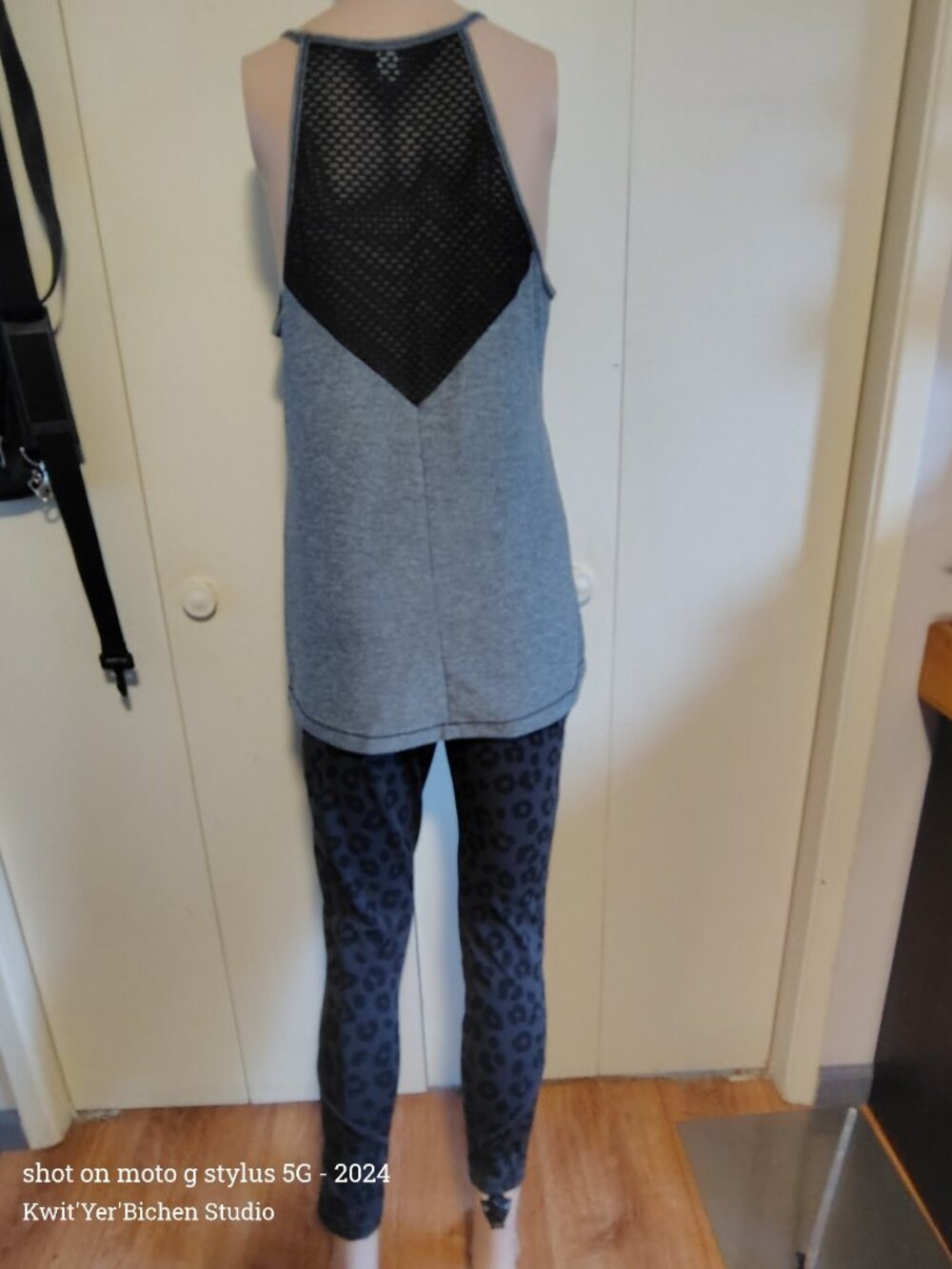 Reebok top & Fitkicks leggings LG